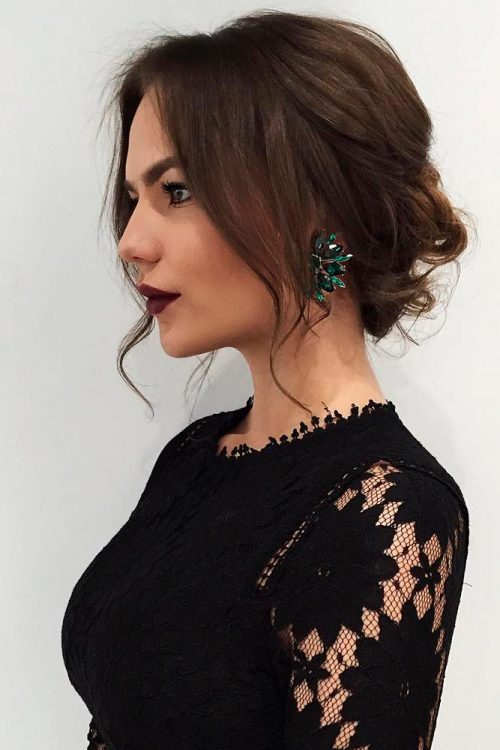 25 Easy &Cute Updos för medelhår 