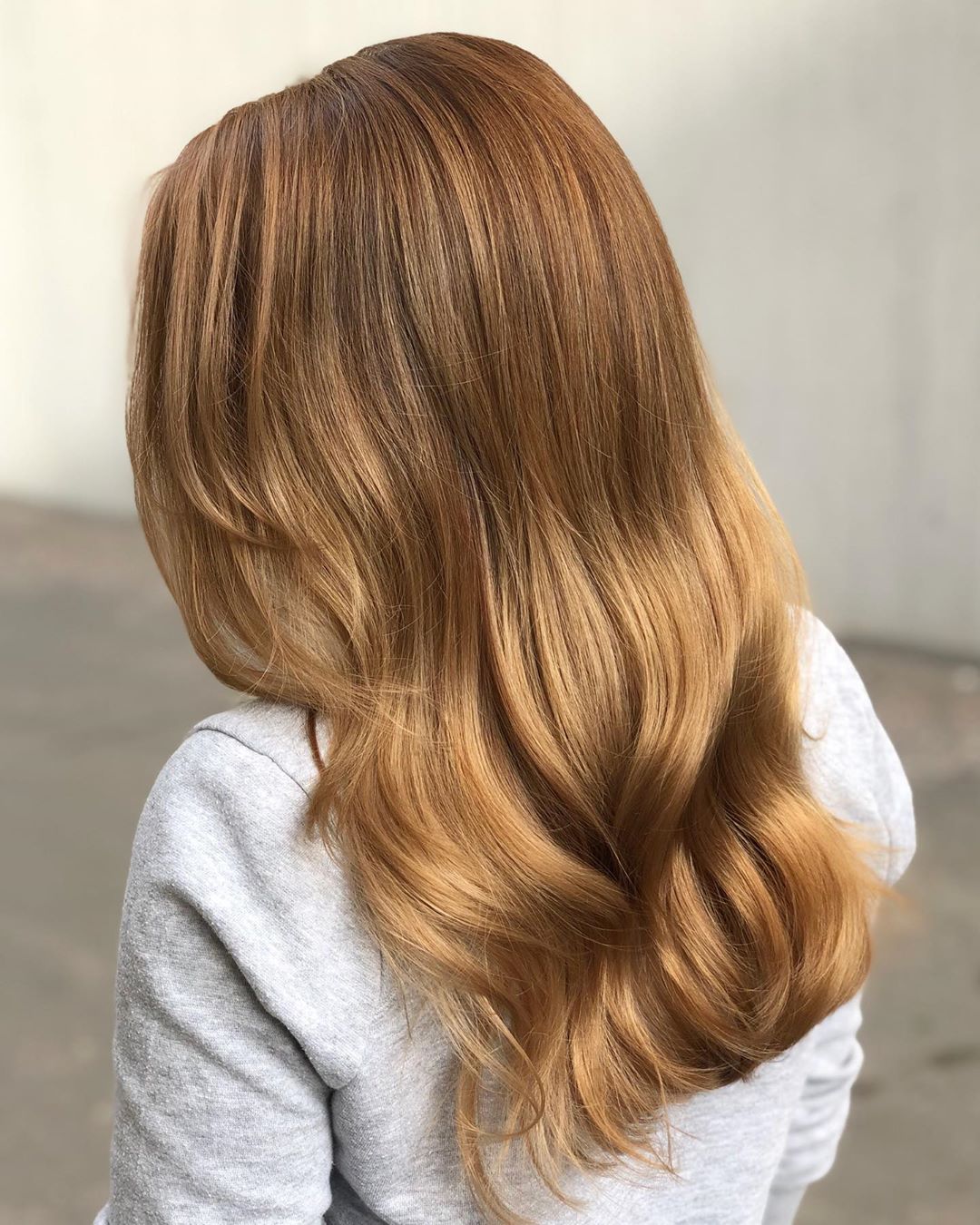 Couleur de cheveux brun doré clair:à quoi il ressemble et 16 idées à la mode 