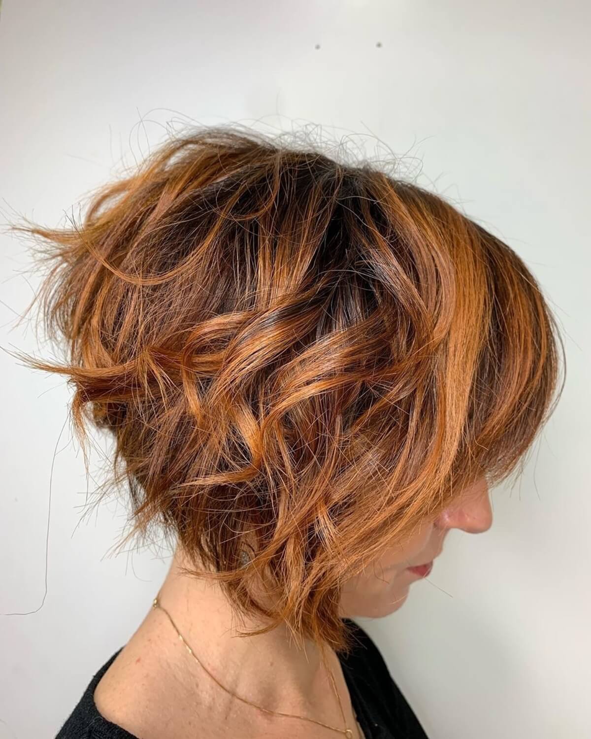 29 façons de combiner les cheveux brun foncé avec les reflets au caramel 