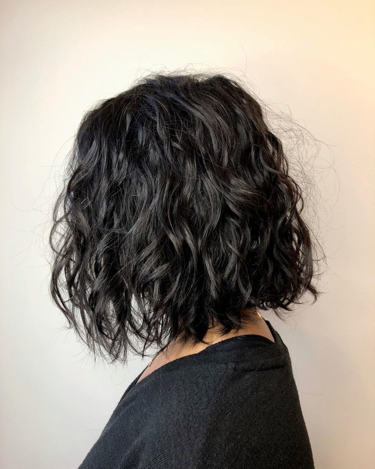 19 Wavy Perm frisyridéer för en snygg, strandig look 