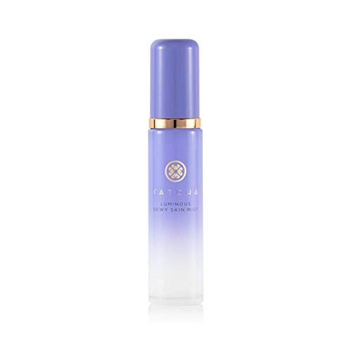 Reese Witherspoon delar $ 13 Hydrating Face Mist som hon svär vid för att lugna och uppdatera hennes hud 