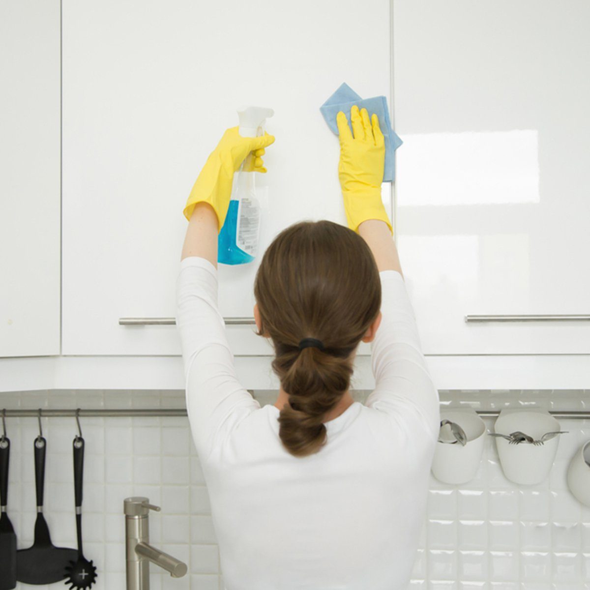 Cómo organizar su cocina como Marie Kondo:10 pasos a una cocina más eficiente y más eficiente 