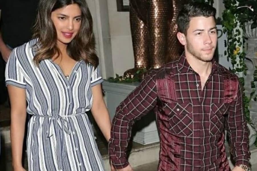 Priyanka Chopra-Nick Jonas Bertunangan:Foto-foto ini adalah bukti bahwa mereka selalu dimaksudkan 