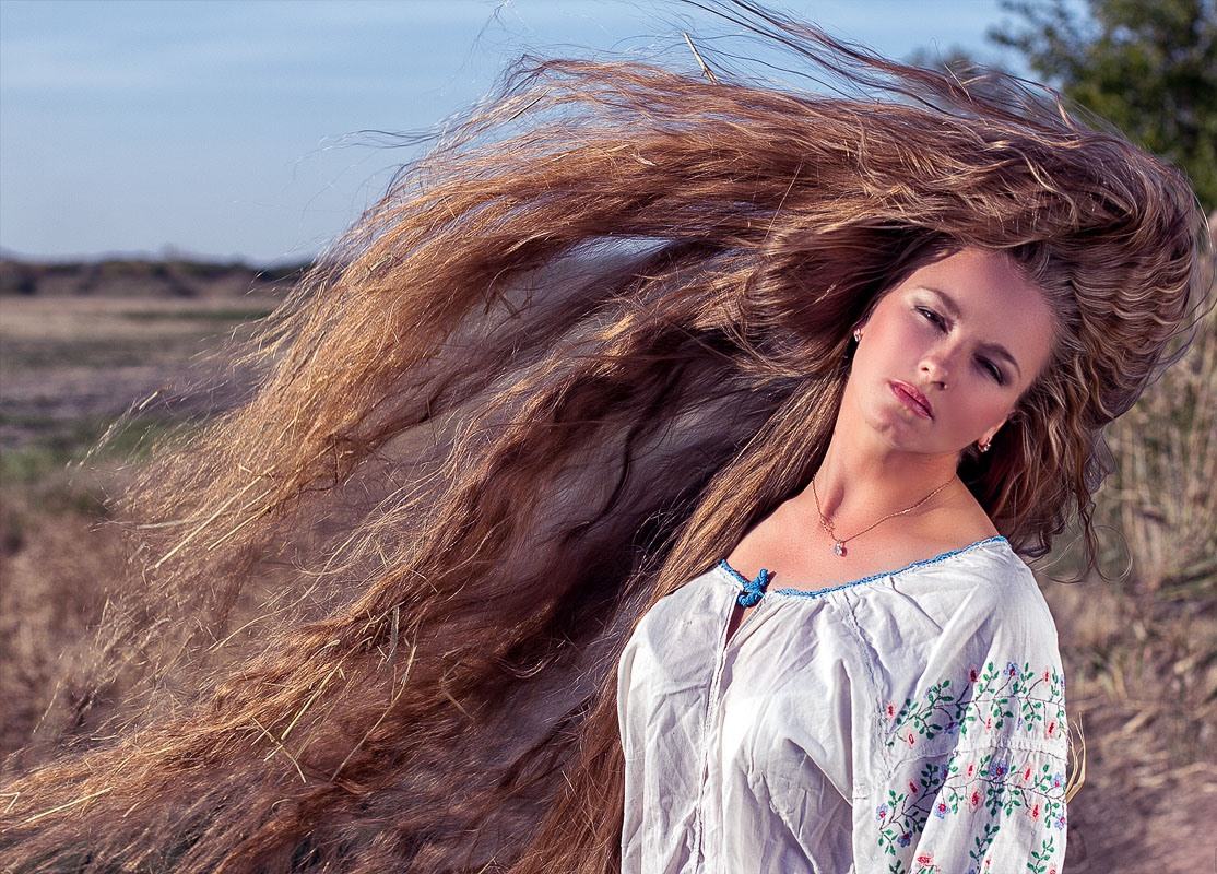 Hermosos peinados para cabello largo. Peinados para cabello largo con bollos 