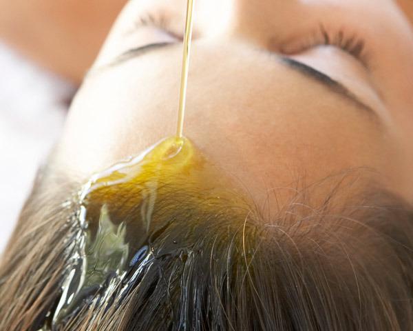 El aceite de ricino para el cabello es una verdadera ambulancia. ¿Cómo lavar el aceite de ricino del cabello? Máscara para rizos de colores 