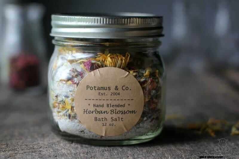 Comment faire la relaxation dans un pot (recette de sels de bain) 