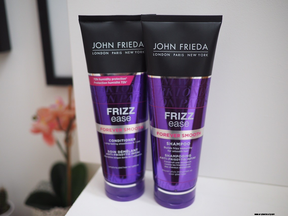 Nuevo look John Frieda Frizz Facle Review  