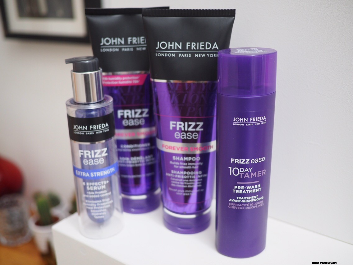 Nuevo look John Frieda Frizz Facle Review  