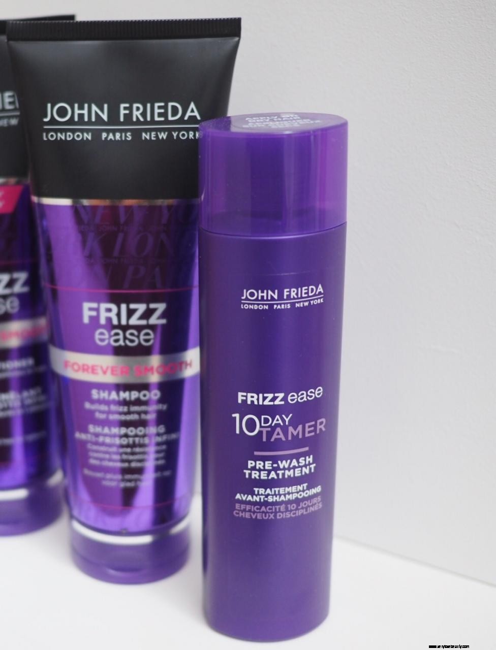 Nuevo look John Frieda Frizz Facle Review  