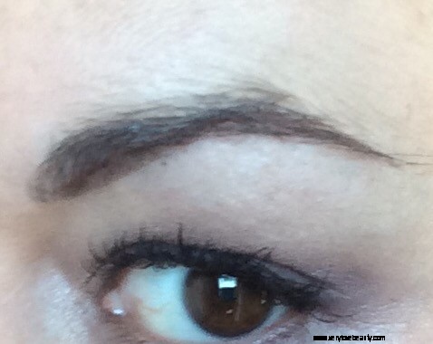 30 Second Brows- En enkel guide till makeup  