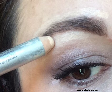 30 Sekunden Brauen- Eine einfache Anleitung zum Make-up des Brows  